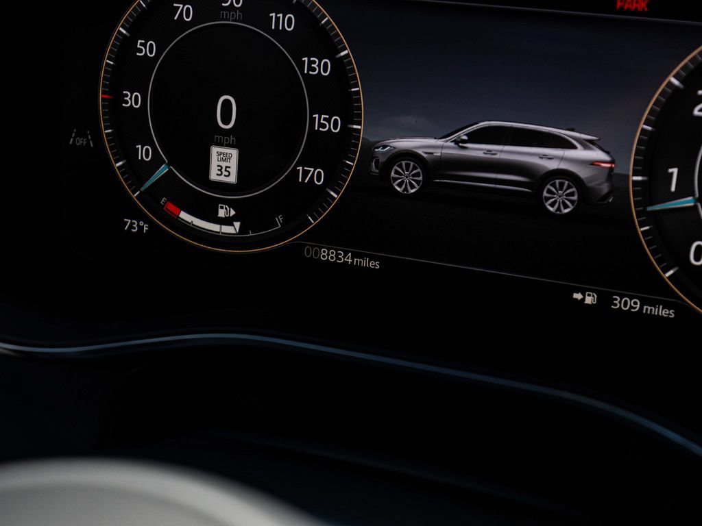 Used 2026 Jaguar F-PACE R-Dynamic S AWD/4WD image 13