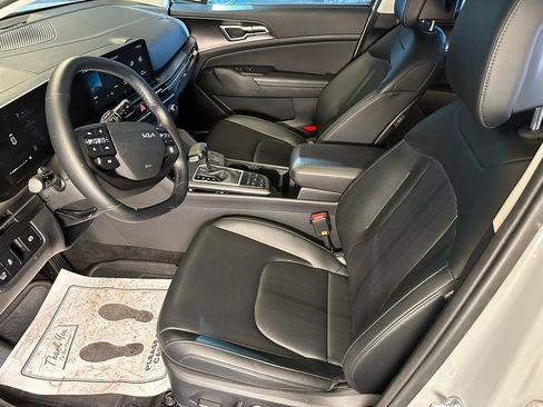Used 2026 Kia Sportage EX FWD image 20