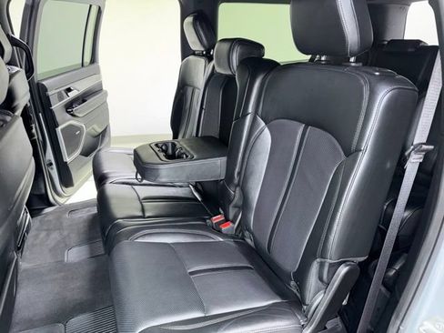 Used 2024 Jeep Wagoneer L Series II w/ Flexible Seating Group AWD/4WD image 2