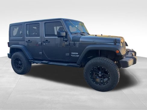 Used 2018 Jeep Wrangler Unlimited Sport S image 3