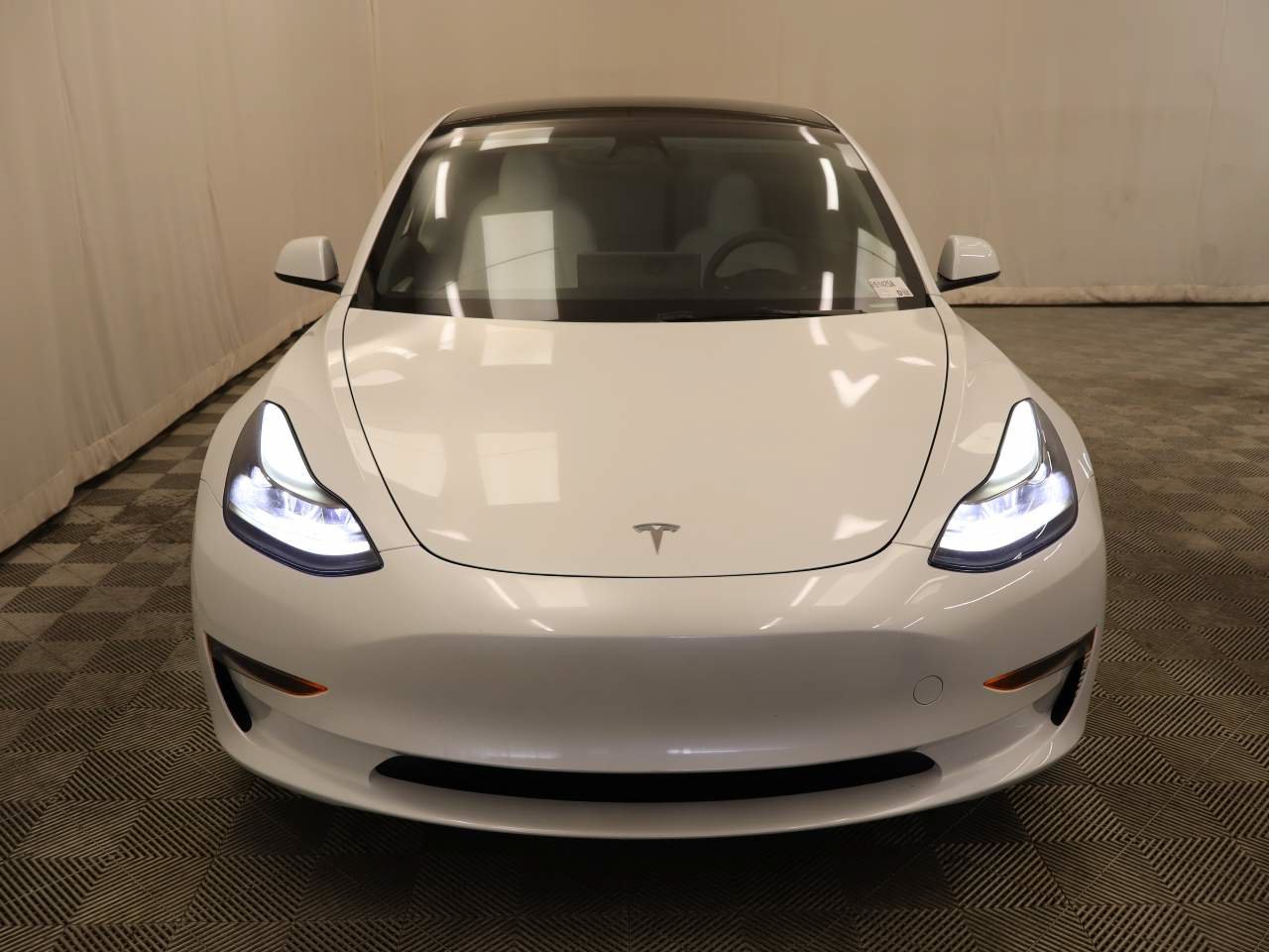 Used 2023 Tesla Model 3 Standard Range RWD image 4
