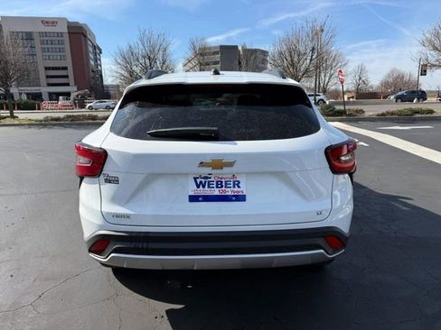 Used 2025 Chevrolet Trax LT w/ Driver Confidence Package image 6