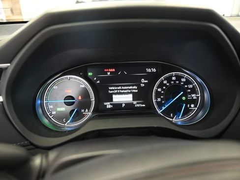 Used 2023 Toyota Venza LE AWD/4WD image 29