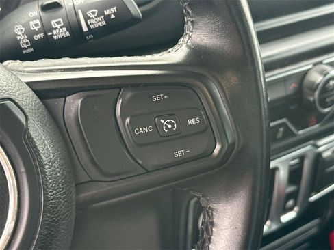 Used 2022 Jeep Wrangler Willys image 19