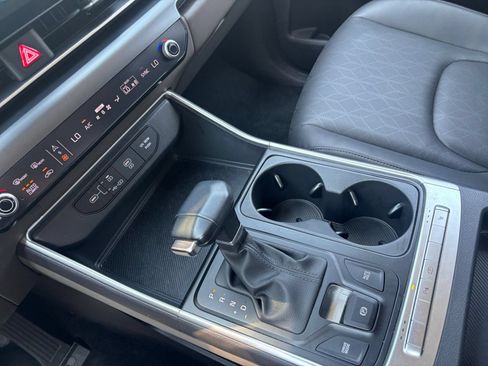 Used 2026 Kia Carnival FWD image 43
