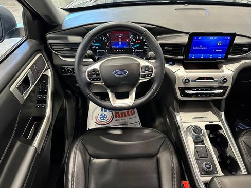 Used 2023 Ford Explorer XLT w/ Equipment Group 202A image 27