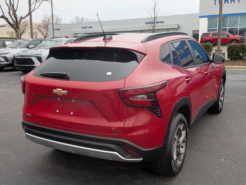 New 2026 Chevrolet Trax LT w/ Driver Confidence Package FWD image 8