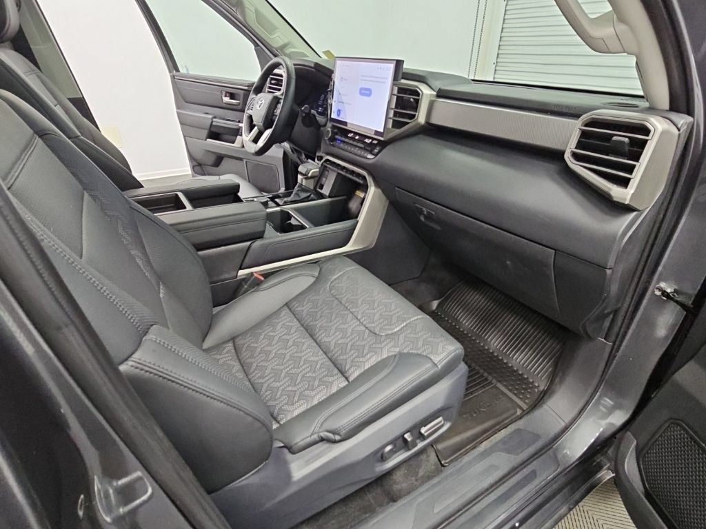 Used 2024 Toyota Tundra Limited AWD/4WD image 38