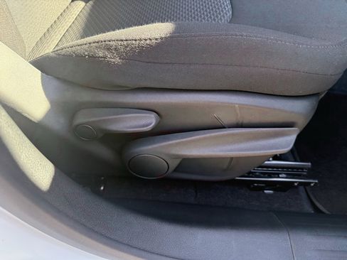 New 2025 Jeep Compass Sport image 31