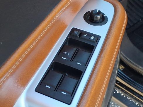 Used 2016 Jeep Compass High Altitude image 11