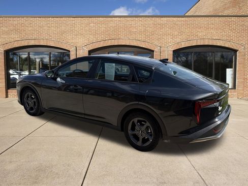 Used 2025 Kia K4 FWD image 6