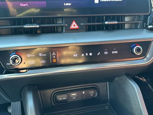 Certified 2023 Kia Sportage SX image 17