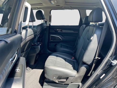 Used 2024 Kia Telluride SX w/ Towing Package image 26