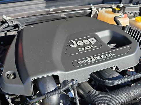 Used 2020 Jeep Wrangler Unlimited Sport S image 13
