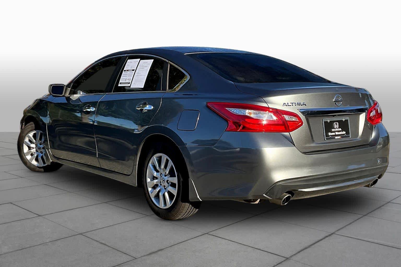 Used 2016 Nissan Altima 2.5 S w/ Power Driver Seat Package FWD image 11