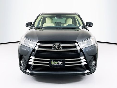Used 2017 Toyota Highlander Limited w/ Protection Package #3 AWD/4WD image 2