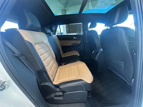 Used 2022 Volkswagen Atlas Cross Sport SEL Premium R-Line image 33