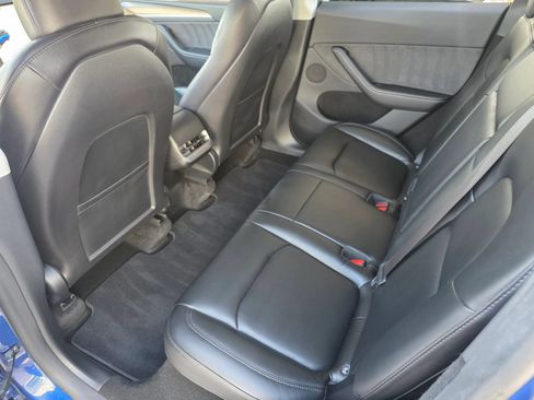 Used 2023 Tesla Model Y Long Range AWD/4WD image 30