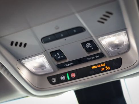 Used 2021 GMC Terrain SLT w/ Infotainment Package II AWD/4WD image 42