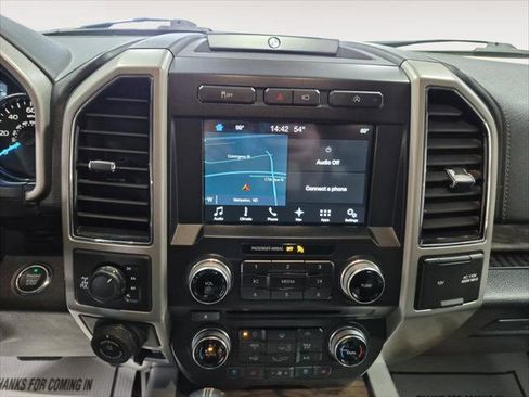 Used 2018 Ford F150 Lariat w/ Equipment Group 502A Luxury image 21