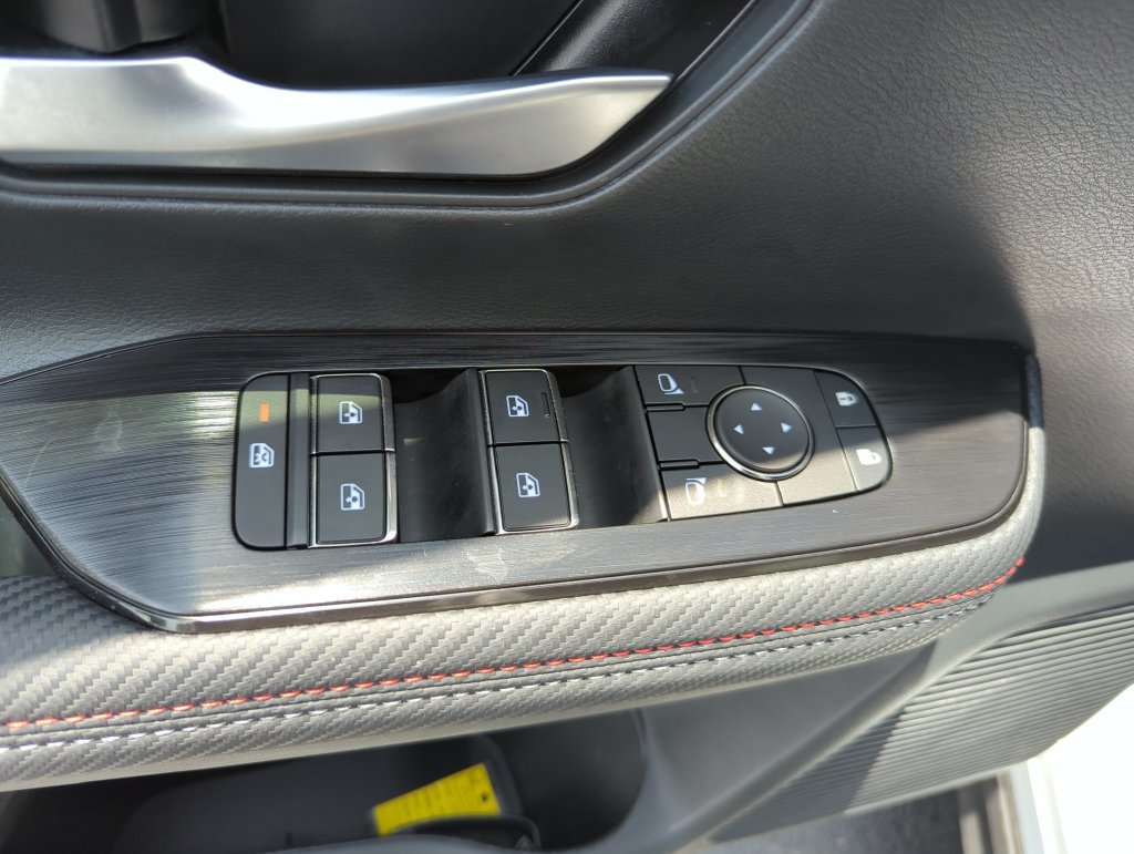 Certified 2025 Nissan Kicks SR AWD/4WD image 33