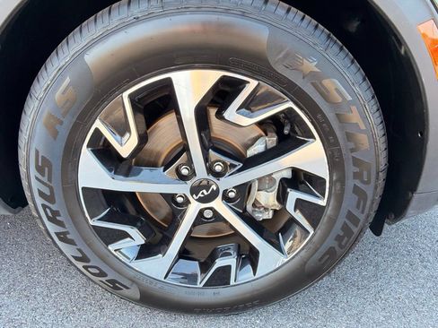 Used 2025 Kia Sportage EX FWD image 34