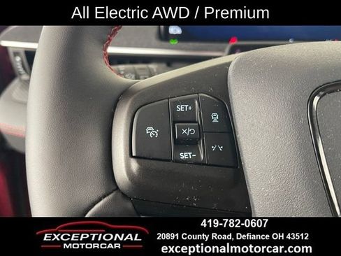 Used 2025 Ford Mustang Mach-E Premium w/ Sport Appearance Package AWD/4WD image 39