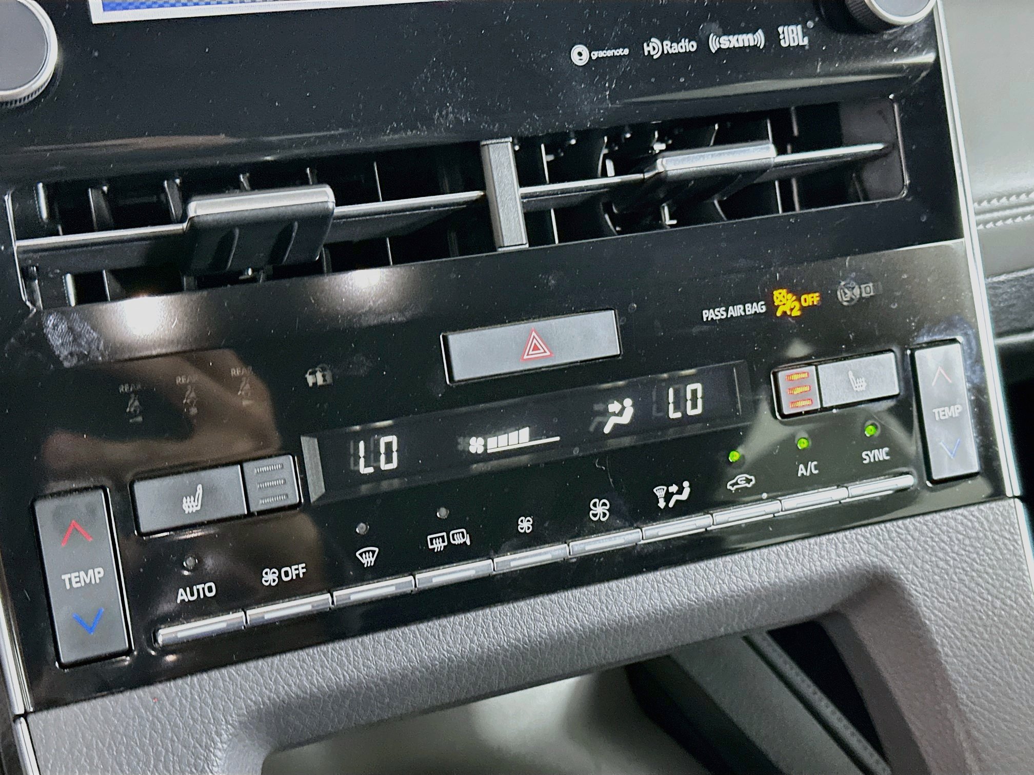 Used 2019 Toyota Avalon XSE w/ Preferred Accessory Package FWD image 23