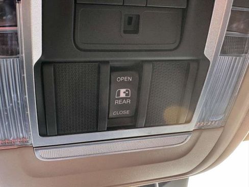 Used 2021 RAM 1500 Laramie image 17