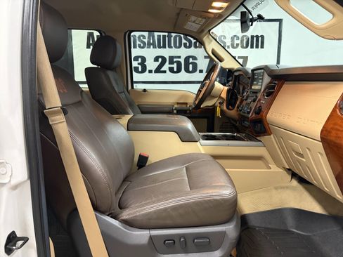 Used 2016 Ford F250 King Ranch w/ King Ranch w/Chrome Package image 23