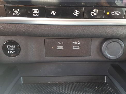 Used 2025 Nissan Rogue SV FWD image 15