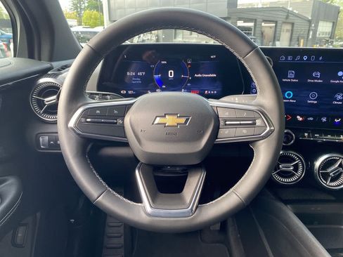 Used 2024 Chevrolet Blazer EV LT AWD/4WD image 19