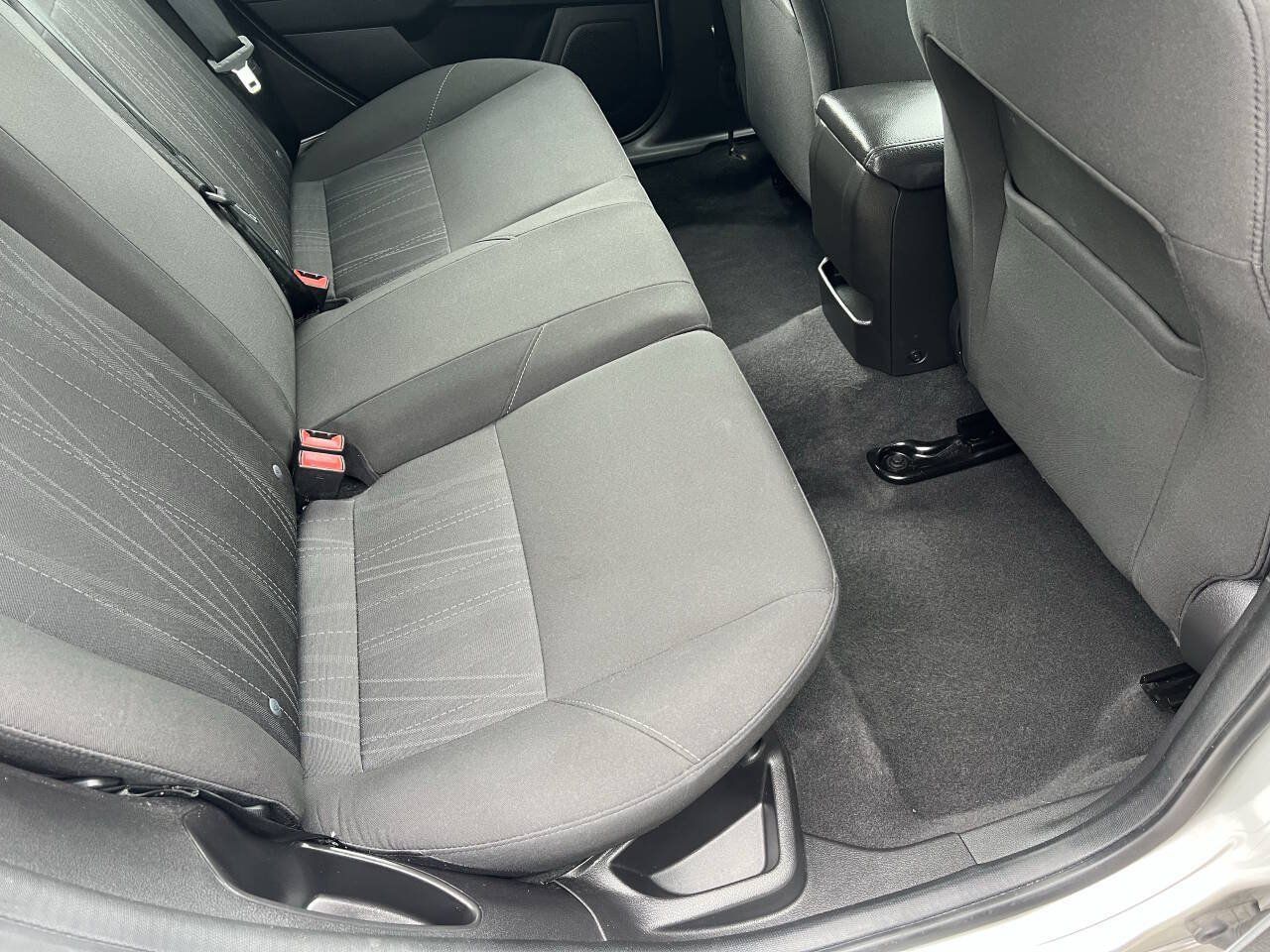 Used 2015 Ford Focus SE w/ SE Sport Package FWD image 13