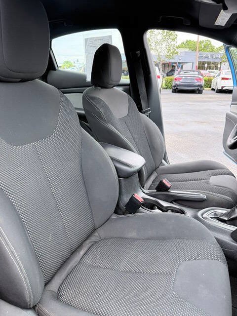 Used 2015 Dodge Dart SXT FWD image 14
