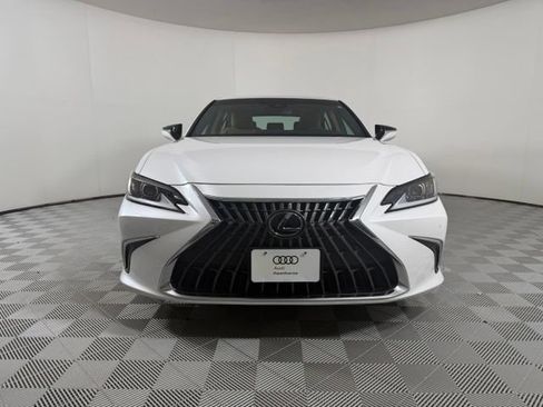 Used 2023 Lexus ES 250 w/ Premium Package AWD/4WD image 2