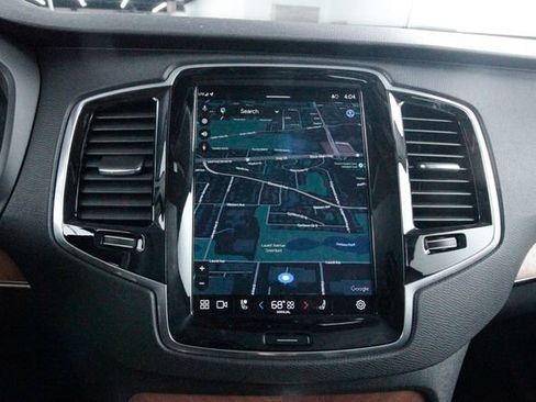 Certified 2025 Volvo XC90 B6 Plus w/ Protection Package Premier image 19