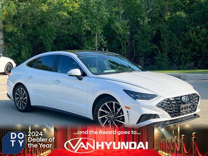 Used 2022 Hyundai Sonata Limited w/ Preferred Accessory Package