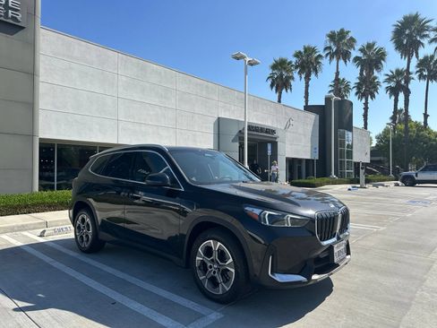 Used 2023 BMW X1 xDrive28i w/ Convenience Package AWD/4WD image 2