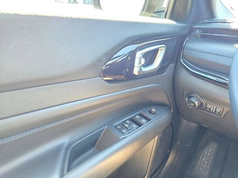 New 2026 Jeep Compass Latitude AWD/4WD image 30
