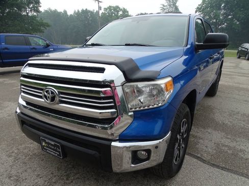 Used 2016 Toyota Tundra CrewMax w/ TRD Off-Road Pkg AWD/4WD image 6