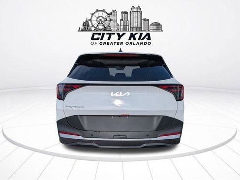 New 2026 Kia Sportage LX w/ LX Convenience Package FWD image 5