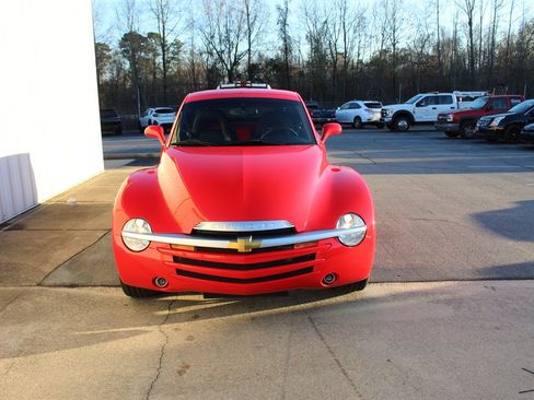 Used 2004 Chevrolet SSR w/ Preferred Equipment Group image 10