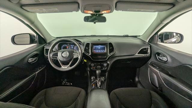 Used 2020 Jeep Cherokee Latitude AWD/4WD image 26