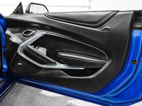 Used 2018 Chevrolet Camaro SS image 42