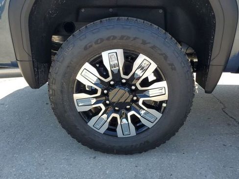 New 2026 GMC Sierra 2500 Denali w/ Denali Reserve Package AWD/4WD image 6