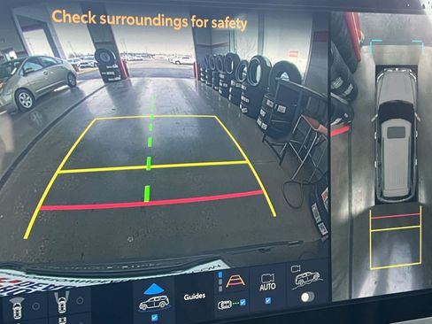 Used 2025 Toyota Sequoia Limited w/ TRD Off-Road Package AWD/4WD image 17