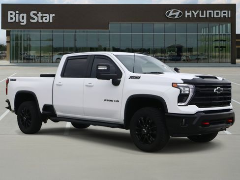 Used 2025 Chevrolet Silverado 2500 LT w/ Trail Boss Package image 6