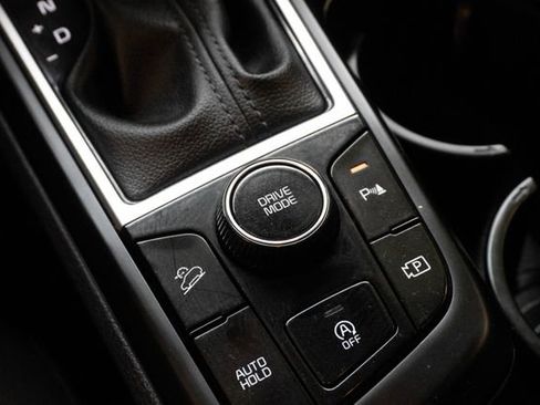 Used 2024 Kia Sportage LX image 23