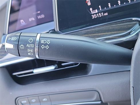 Certified 2022 Cadillac Escalade ESV Premium Luxury w/ Performance Package image 26