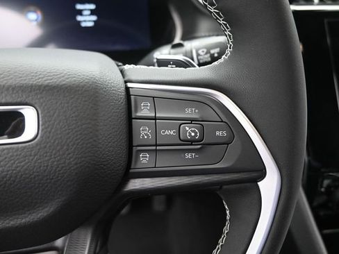 New 2026 Jeep Grand Cherokee Laredo X AWD/4WD image 32